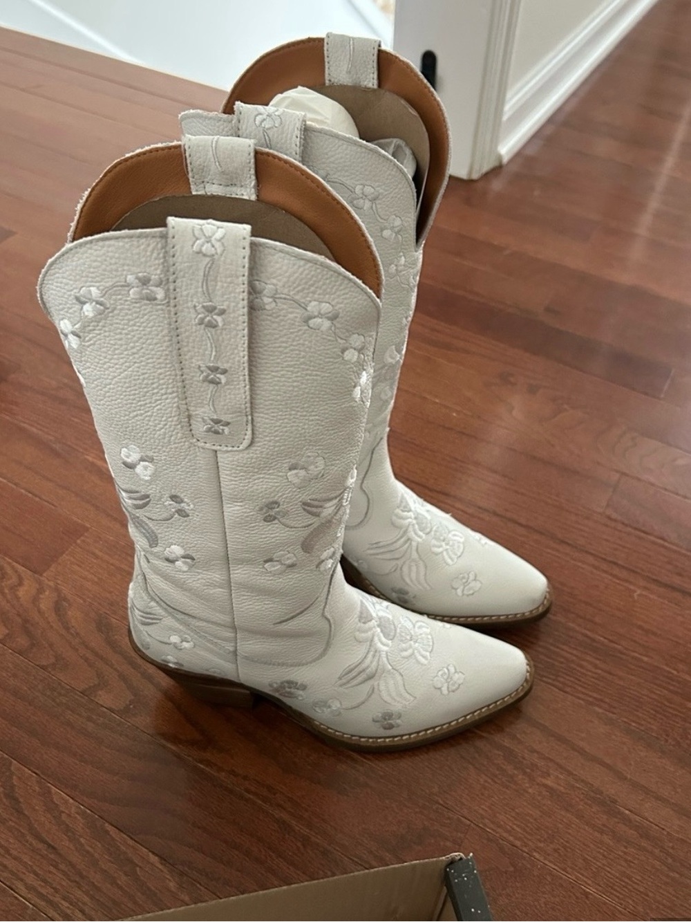 White Embroidered Cowgirl Boots